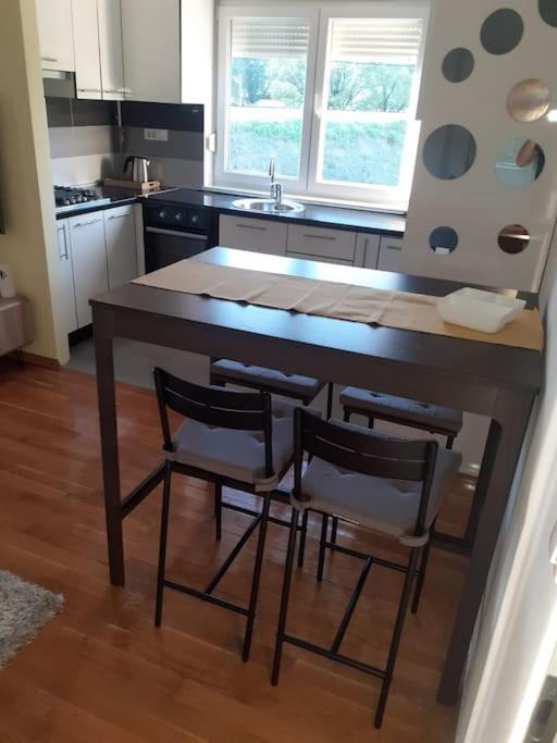 Apartman Arena-Velesajam Vito Загреб Екстериор снимка